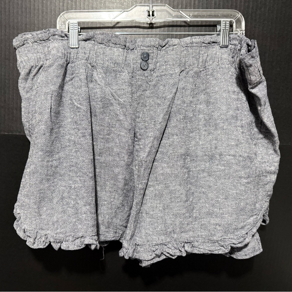 🎋Time and Tru Denim Blue Knit Ruffle Hem Shorts